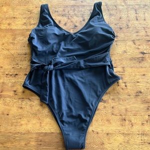 New! Shade & Shore front tie swimsuit